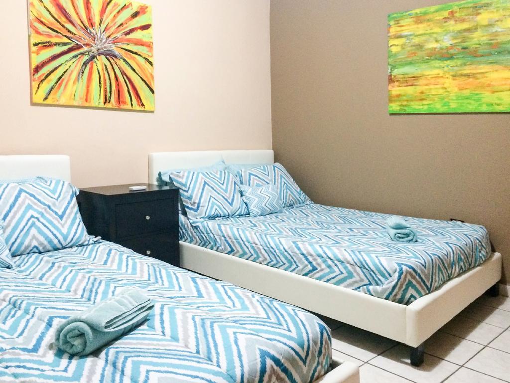 Coastal Express Inn & Suites #1 At 681 Ocean Drive Islote Phòng bức ảnh
